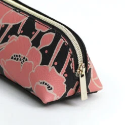 Ted Baker POLYN Floral Poppy Brush Case/ Pencil Case 7 Ted Baker POLYN Floral Poppy Brush Case/ Pencil Case -Children's Peripheral Store 268854 ted baker polyn floral poppy printed pencil case 3